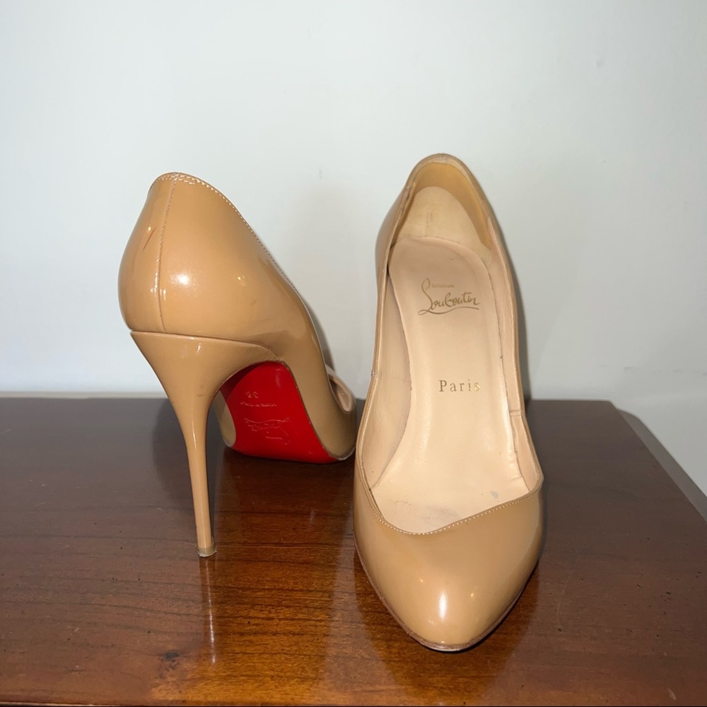 Nude Christian Louboutin Heels size 38 (7.5)
